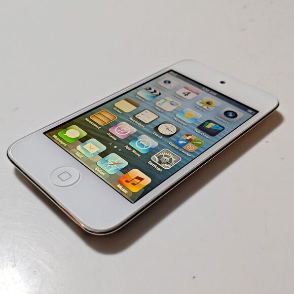 iPod Touch 4th Gen 16 GB White - Incredibly Good Condition on Back - @LOOK@ - Picture 3 of 6